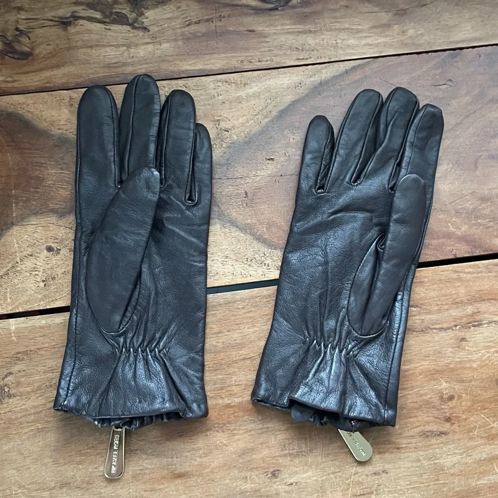 Michael Kors Black Leather Zip Wrist Gloves